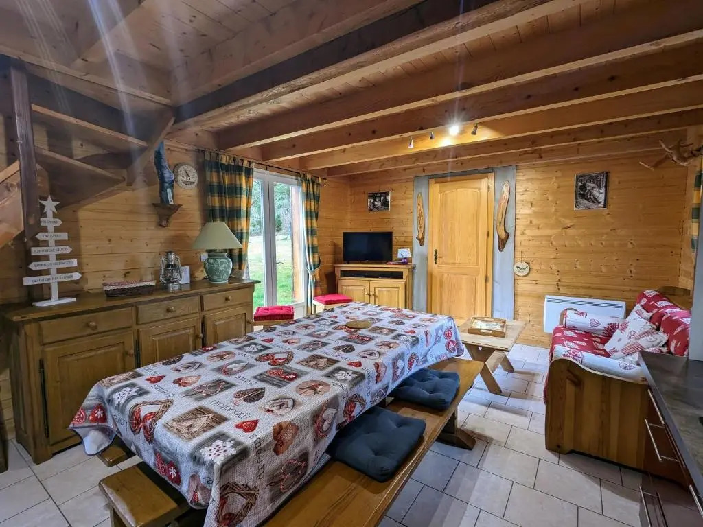 Chalet en bois avec jardin, proche ski et randonnée, équipé pour 8 pers. à Vagney, Vosges - FR-1-589-283