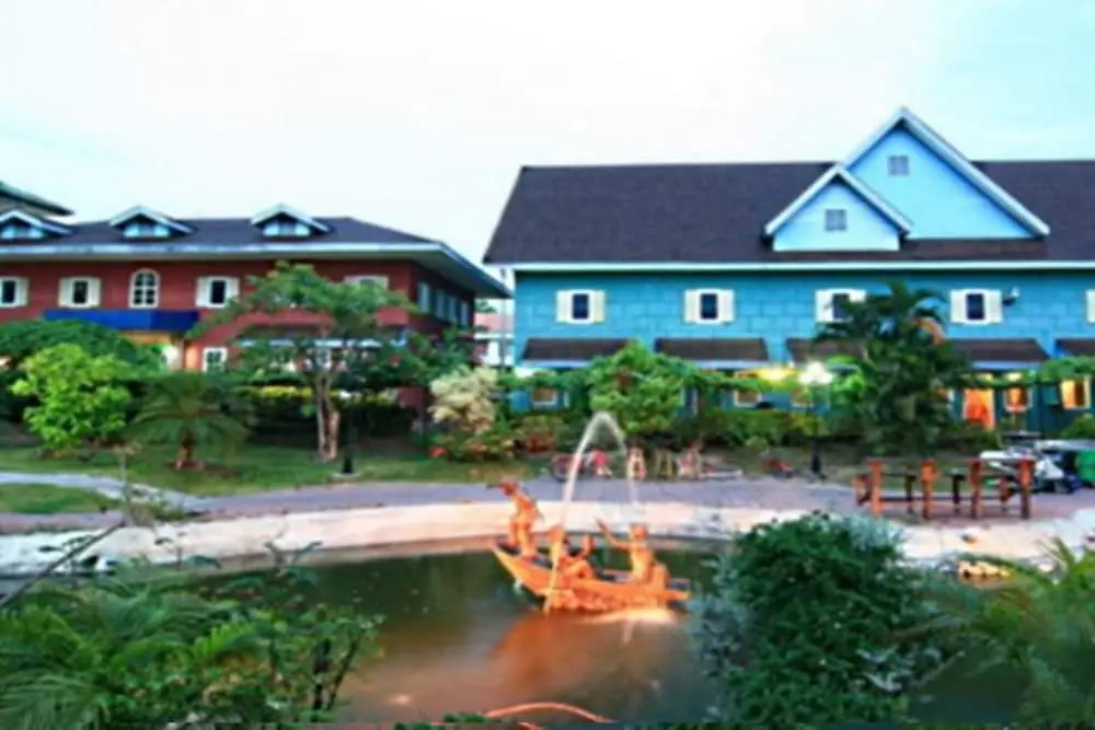 13 Coins Airport Grand Resort