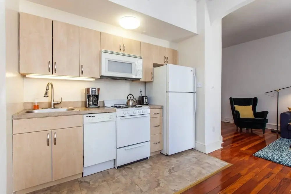 Rittenhouse GEM - Elevator, Gym, Location