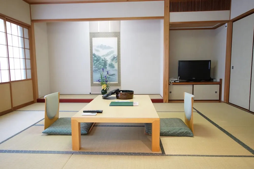 Kinosaki Onsen Ryori Ryokan Suizanso
