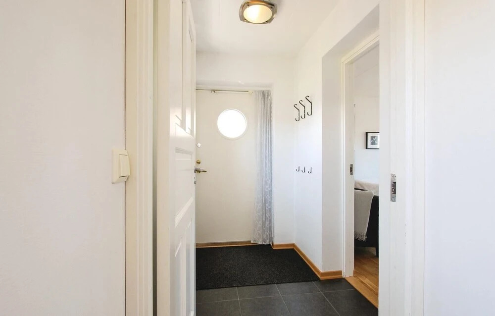 Nice Home In Borgholm With Wifi
