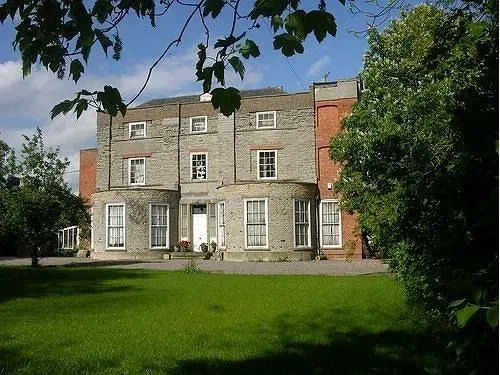 Priory House B&B And The Oriental Brewhouse Self Catering Accommodation