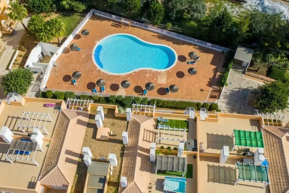 Terrace and Pool Royal Cabanas Golf 5