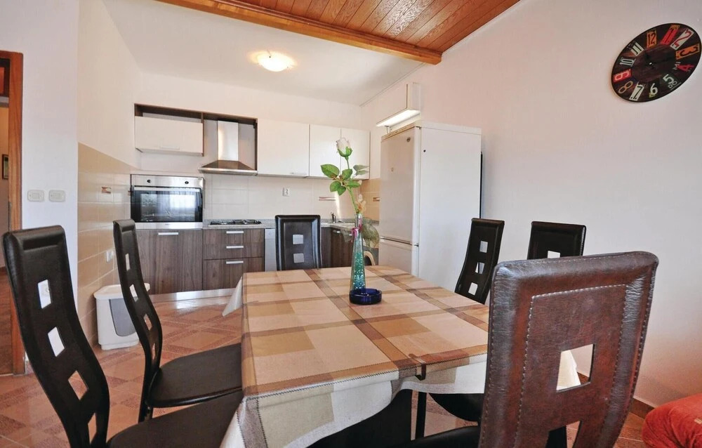 Beautiful Apartment in Omis With 3 Bedrooms