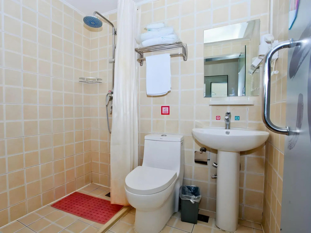 Pai Hotel (Jinan Shandong International Convention and Exhibition Center Dikou Road Branch)