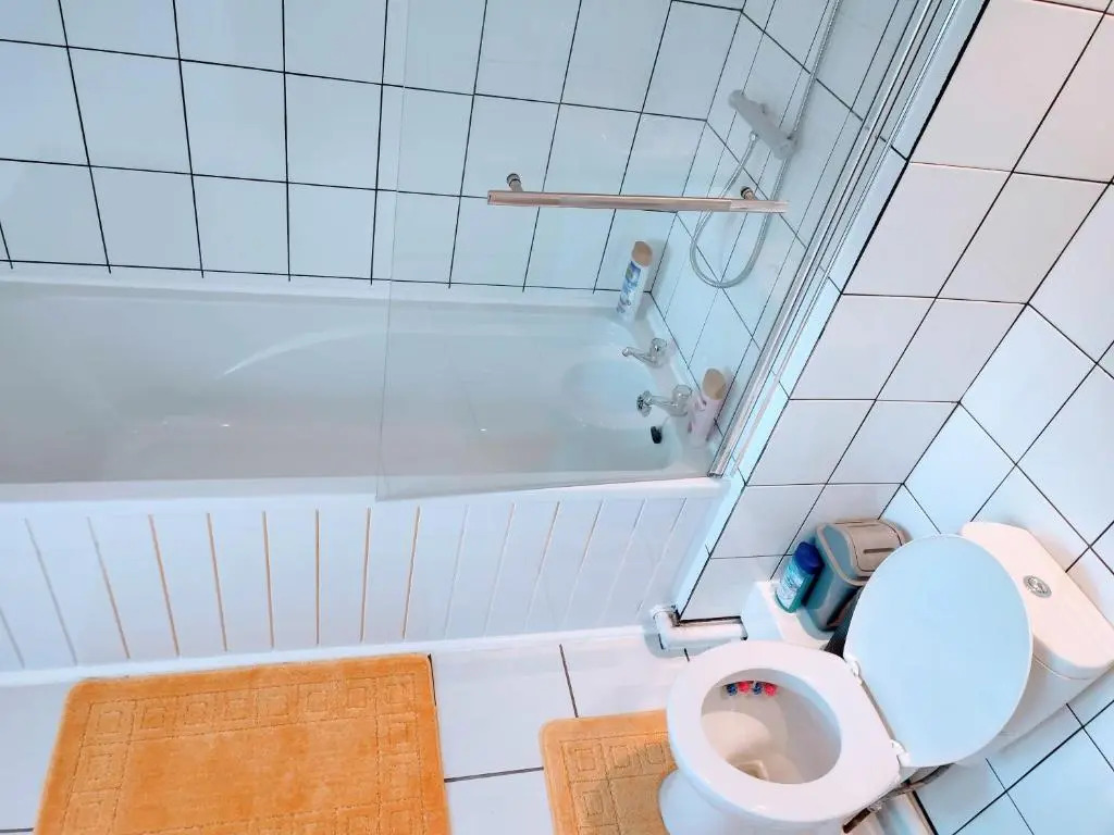 Crystal Suite 4 - Private Parking - Metro
