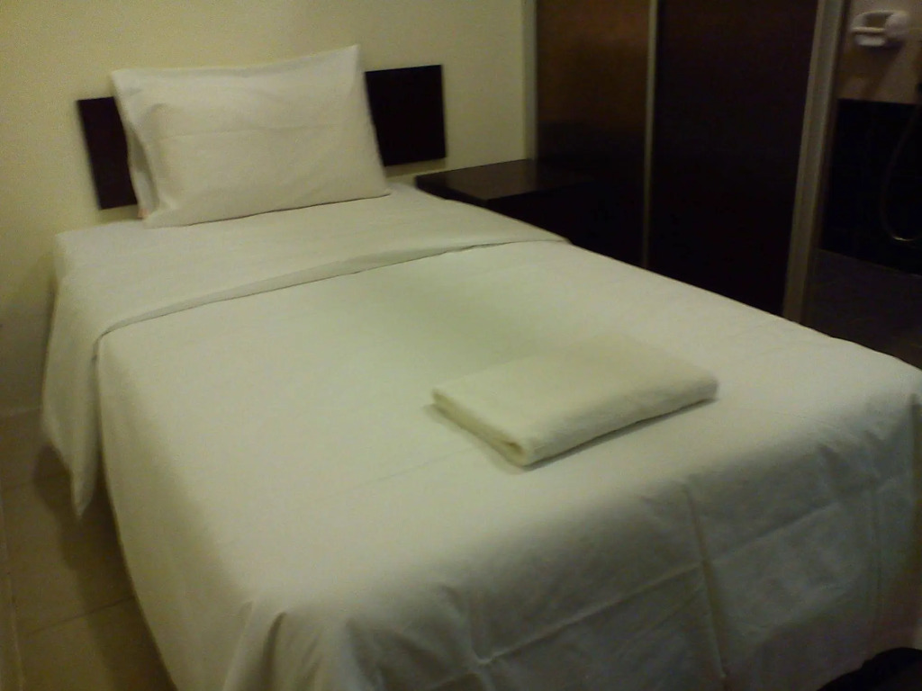 YB One Hotel