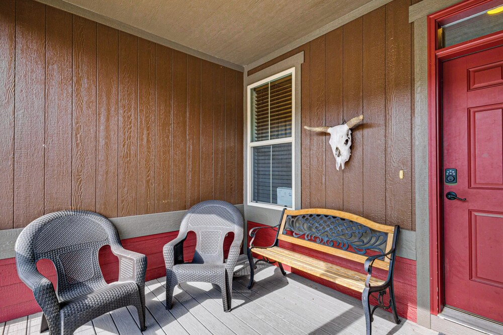 Granby Home w/ Hot Tub + Ski, Golf & Pool Access