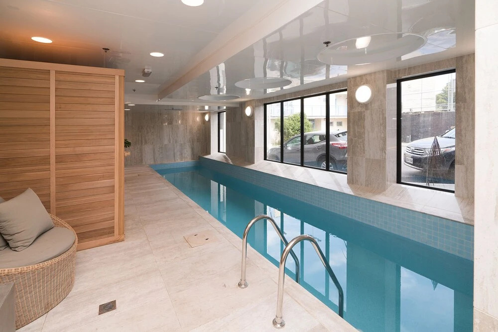 Epsom Central Brand New Apartment