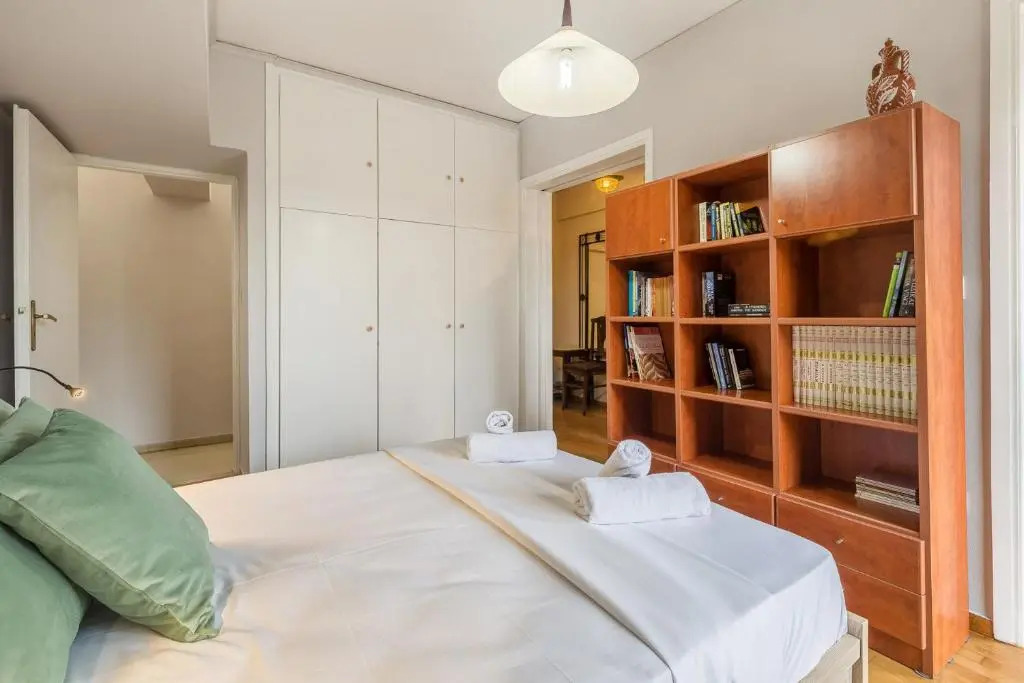 Holodek Apartments : Parthenon