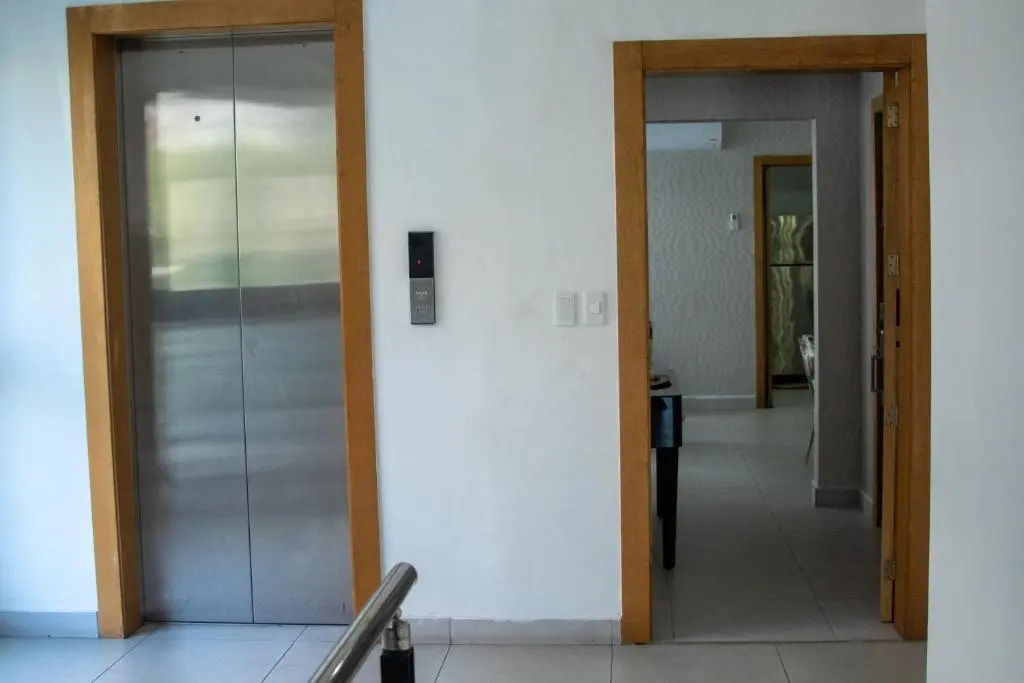 Apartment With Pool and gym in Santo Domingo, Nearby Downtown, Balcony