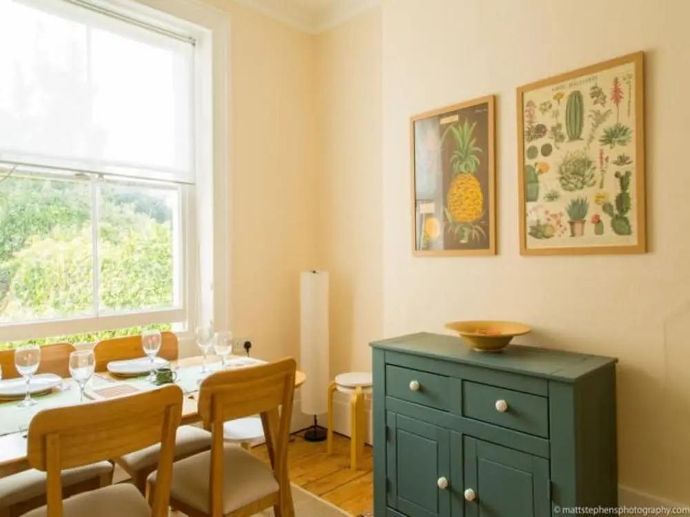 Classic Victorian House Sleeps 8 in East Brighton