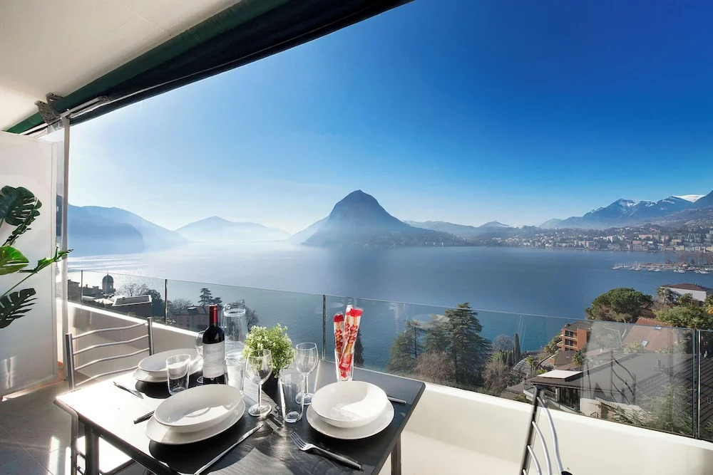 View and Art