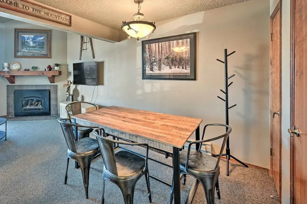 Hike + Relax Poolside! Unit 3 Mi to Dtwn Steamboat