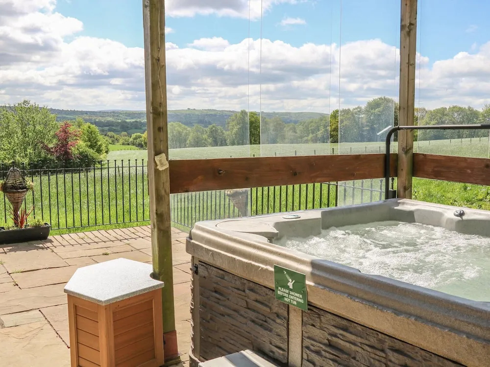 Quakerfield Lodge