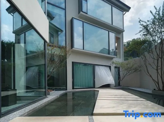 Xianju Chun and Qingxi Homestay
