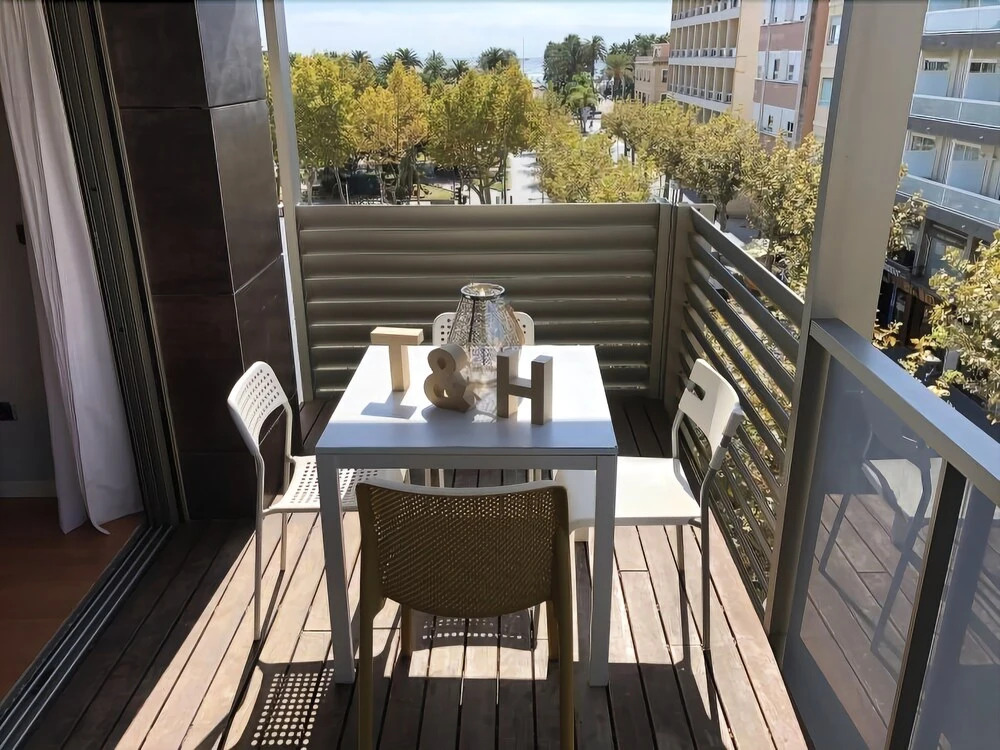 T&H Llevant Family Apartment
