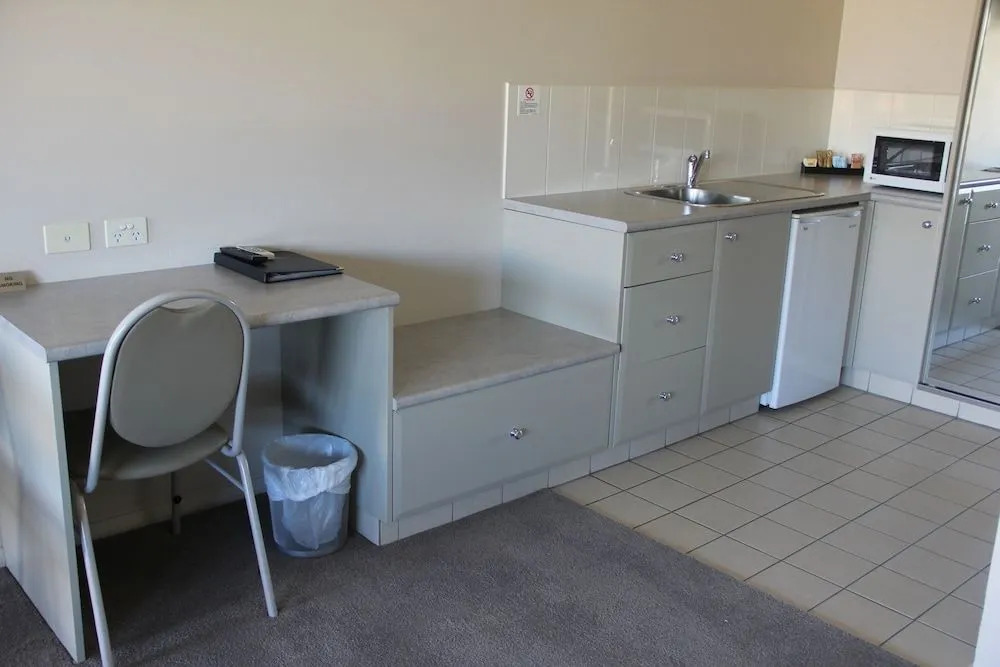 The Saltbush Motor Inn