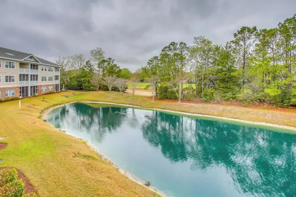 Golf Resort Condo w/ Pool in North Myrtle Beach!