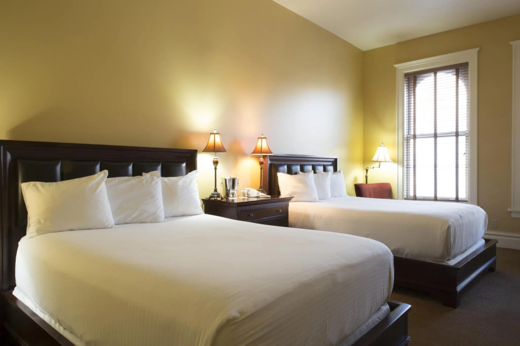 Montvale Hotel