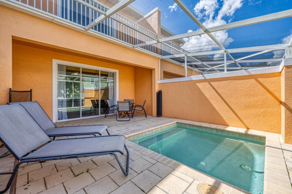 Unique vacation condo with private pool near Disney