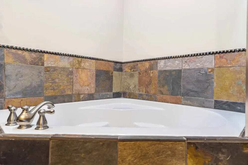 Penthouse 7 on Taneycomo - Chic Waterfront Condo!