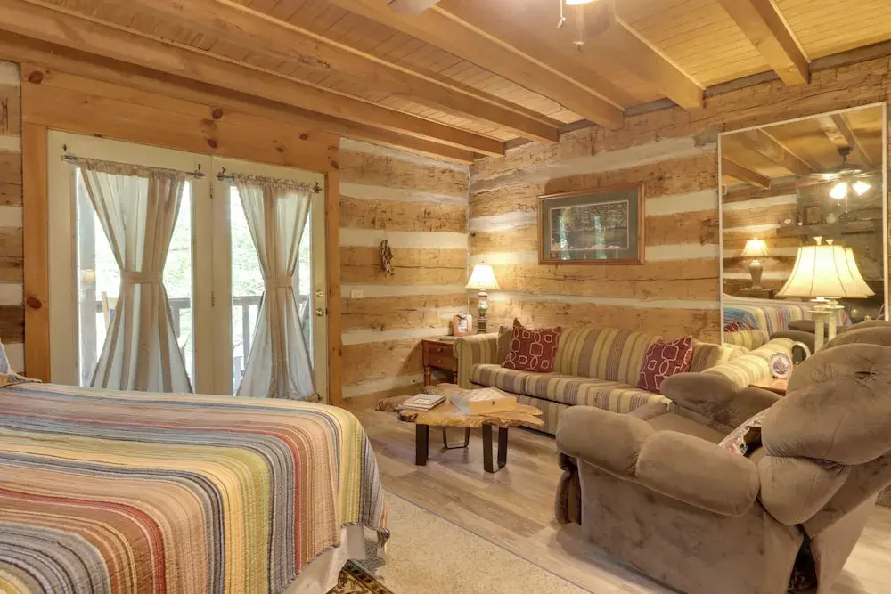 3 Mi to Natl Park: Townsend Apt on Little River!