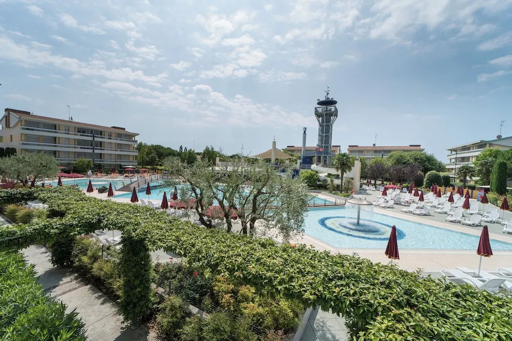Super Villaggio Planetarium Resort B4 one Bedroom Apartment Sleeps 4 Persons
