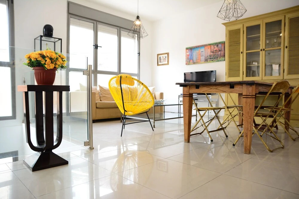 Superior and Spacious Duplex in the Kerem