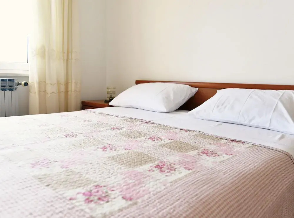 Scenic Retreat Rooms and Family Apartment