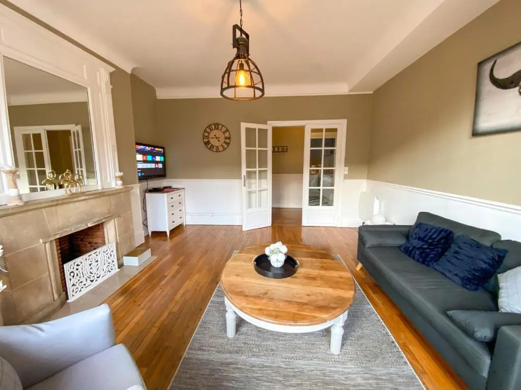 Appartement chic, 3 chambres, hyper centre-ville, parking payant