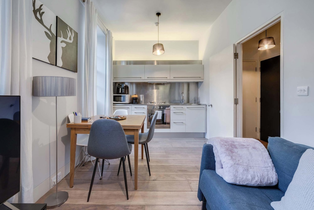 The Fox & Found - Fitzrovia - by Frankie