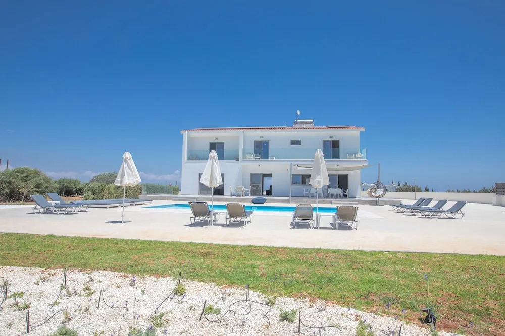 Villa Sienna, Fabulous 6bdr Protaras Villa