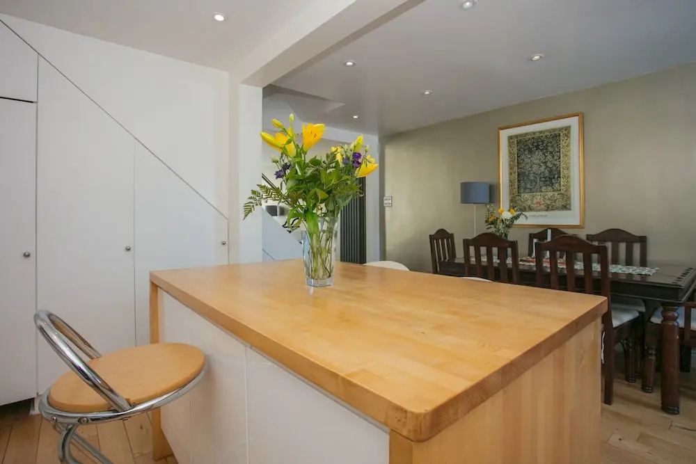 Clapham Junction House With Garden