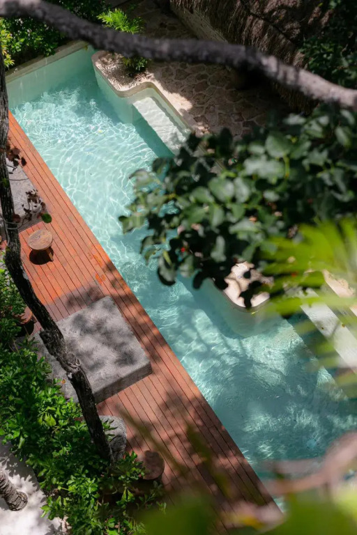 Zereno Luxury Boutique Hotel