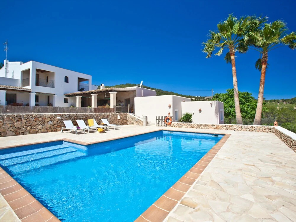 Cozy Mansion in St Joan de Labritja With Swimming Pool