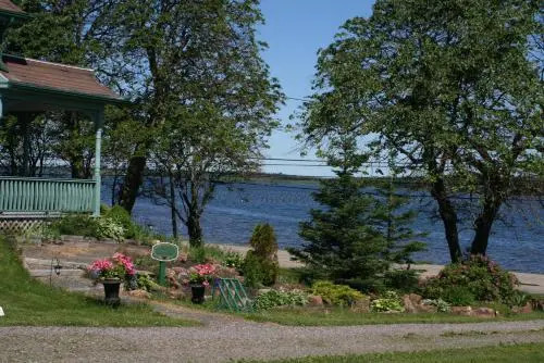 Tír Na Nog Inn