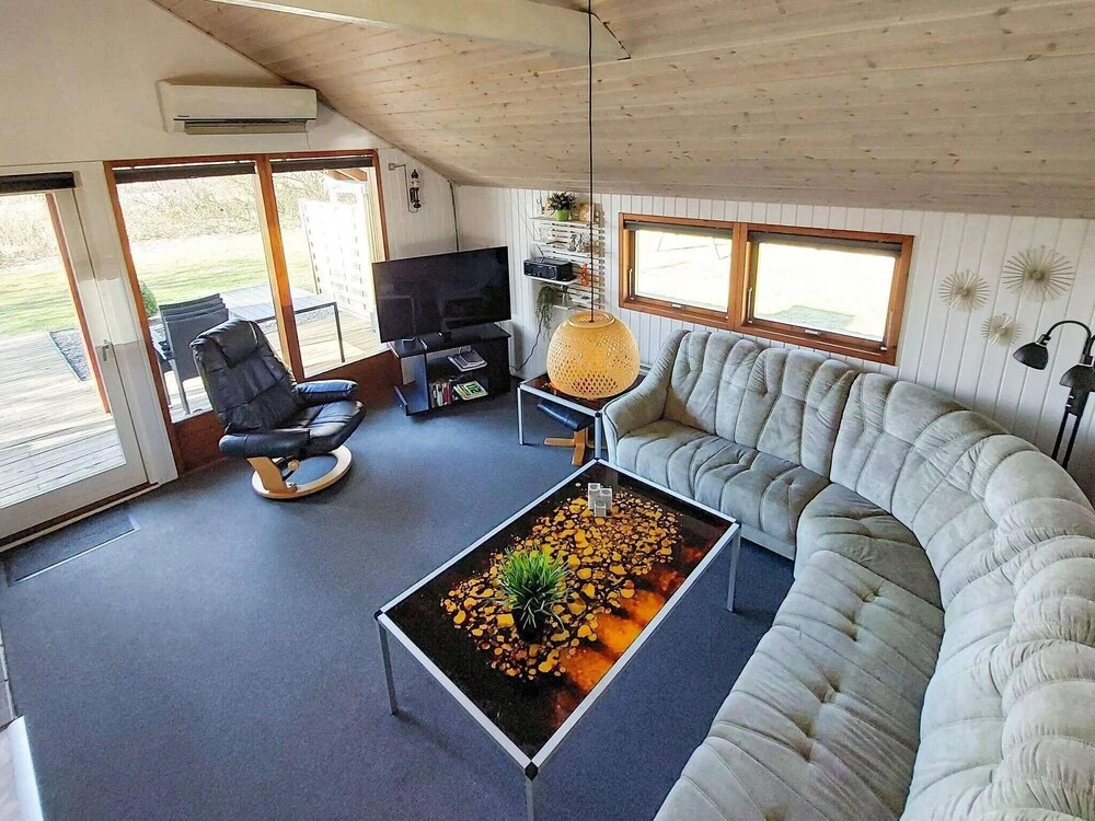 Pleasant Holiday Home in Hemmet near Sea