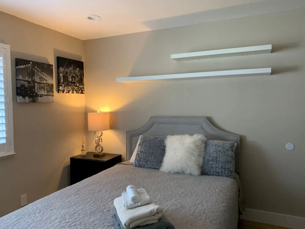 Room next to Santana Row