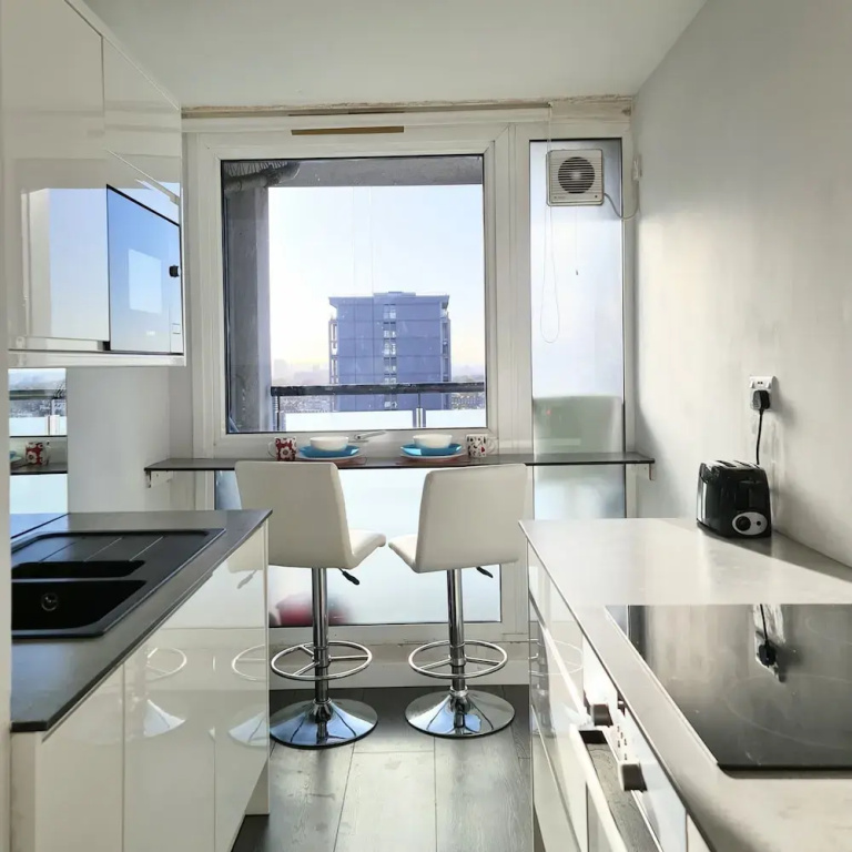 Paddington Luxury Apartment