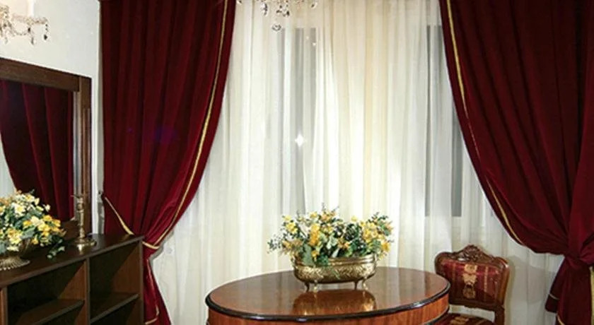 Hotel Elena