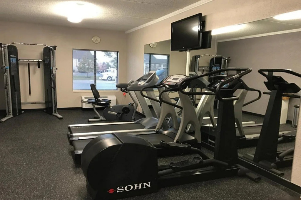 Country Inn & Suites by Radisson, Mt Pleasant-Racine West, WI