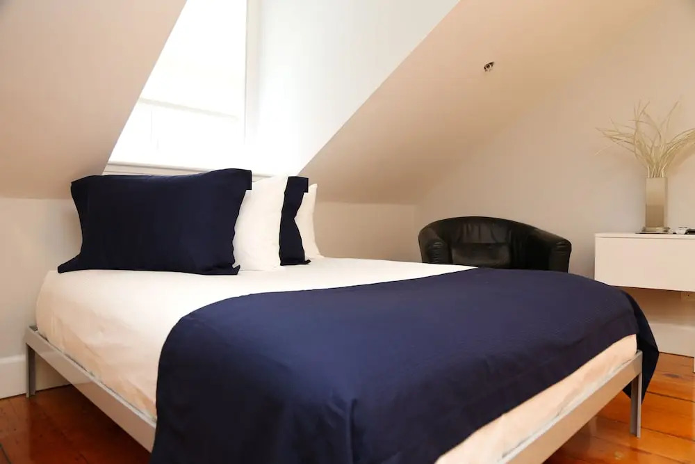 Maverick Suites at 40 Temple St