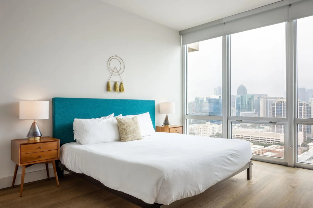 Mint House Dallas - Victory Park