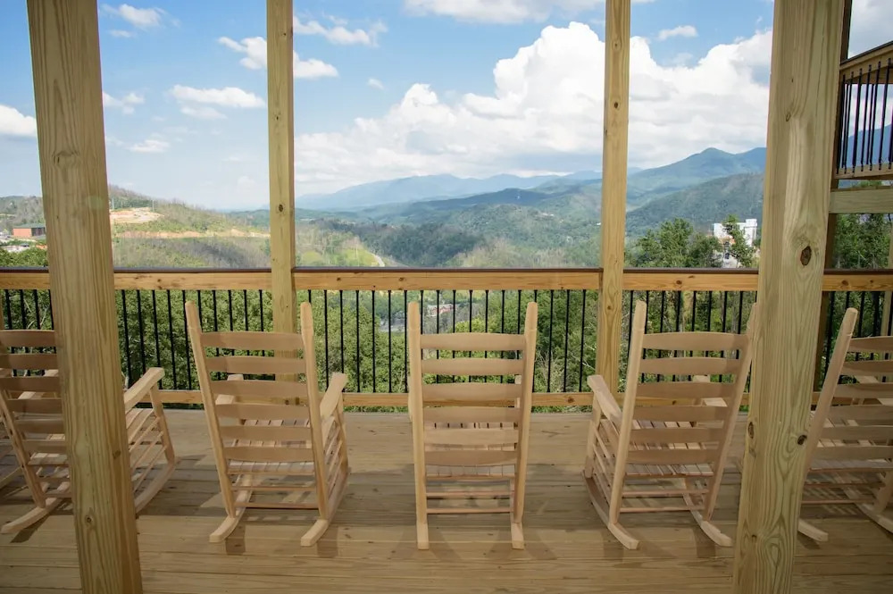 Mansion In The Sky 11 Bedroom Cabin by RedAwning