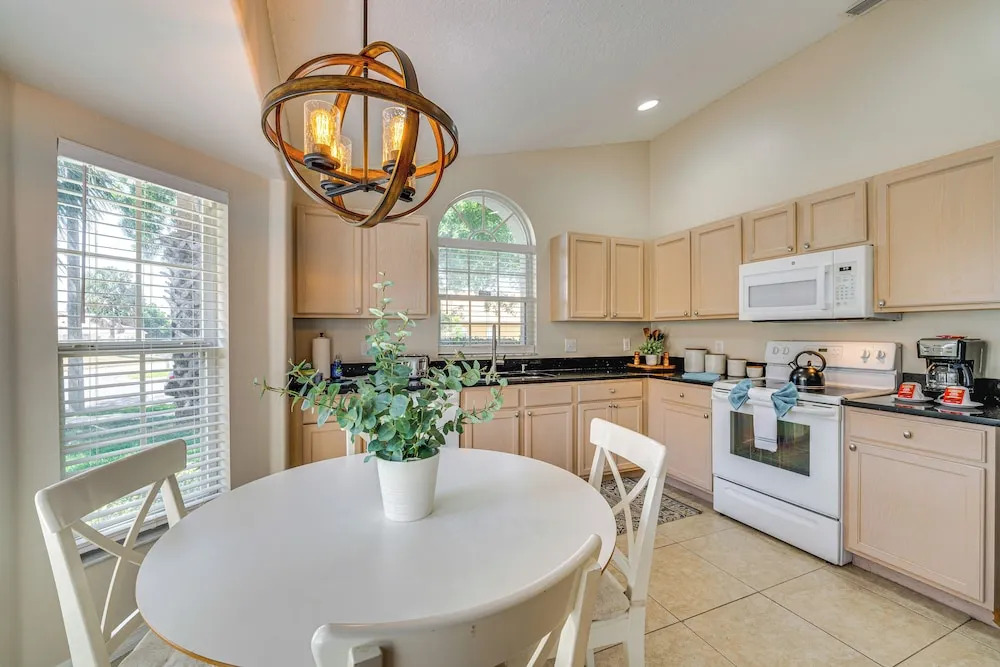 11 Mi to Wdw: Kissimmee House w/ Private Pool!