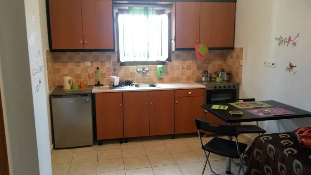 Vazeos Apartments