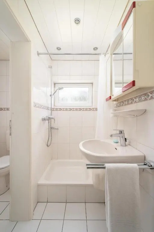 UNIQUE: 2 Zi. Wohnung im Herzen von Schwenningen mit Terasse EG