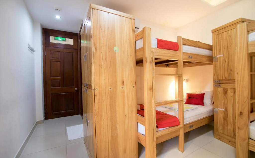 KnK Inn Boutique Hotel and Rooftop Sports Pub