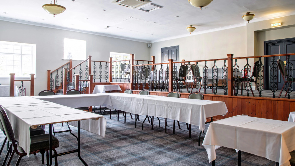 Arnos Manor Hotel